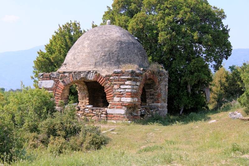 Kara Halil Bey Türbesi