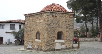 Hatuniye Türbesi