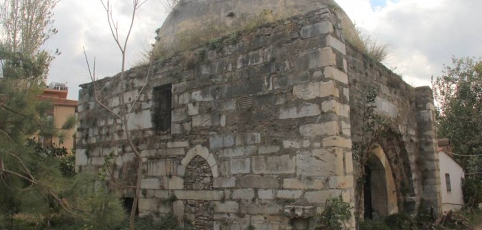 Akıncılar Çiftliği Türbesi