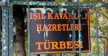 Işıl Kavaklı Türbesi