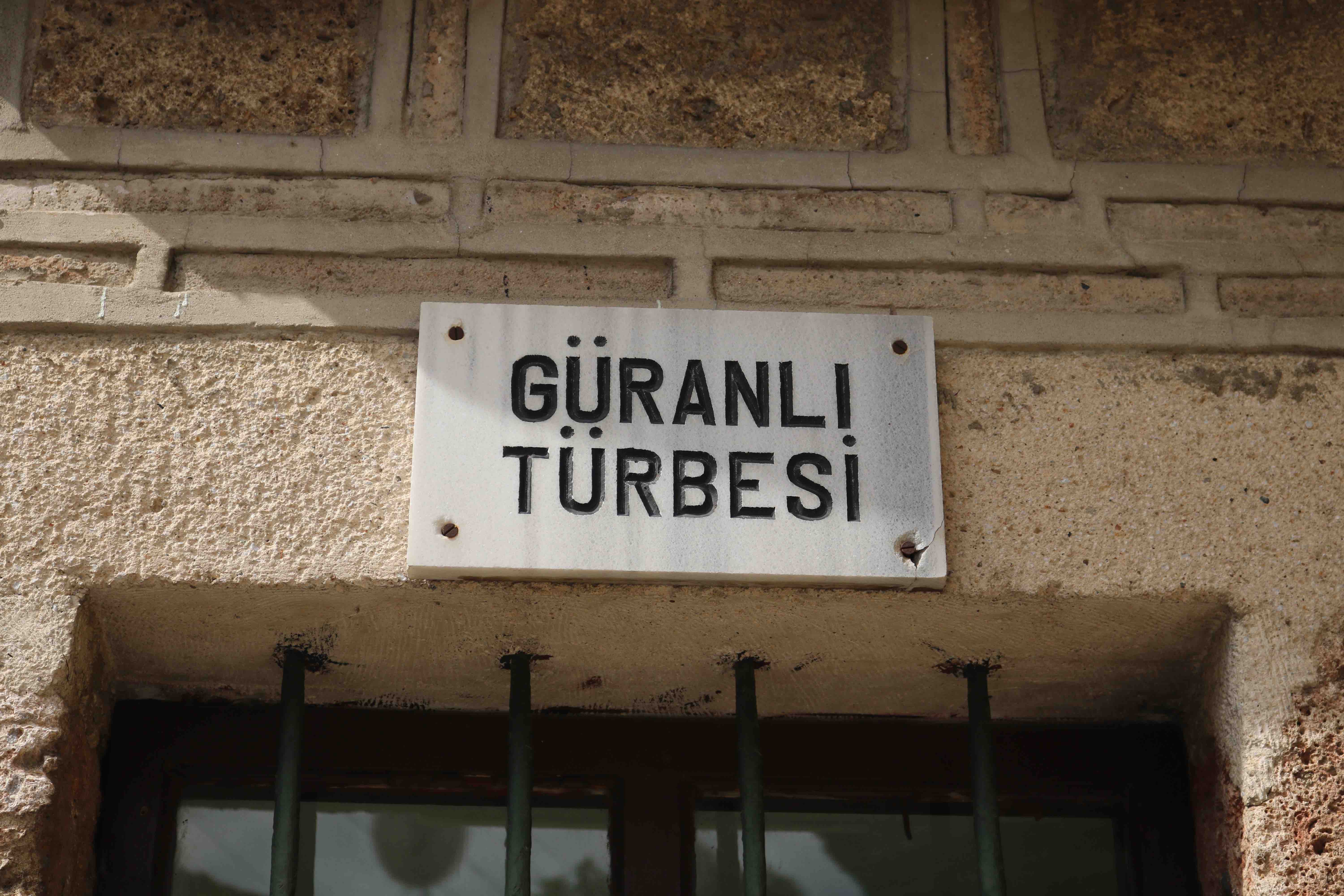 Güranlı Türbesi