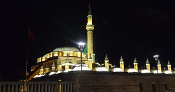 Hz. Mevlana ve Konya Mevlevihanesi