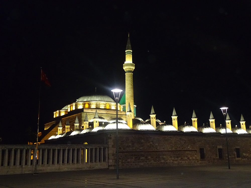 Hz. Mevlana ve Konya Mevlevihanesi