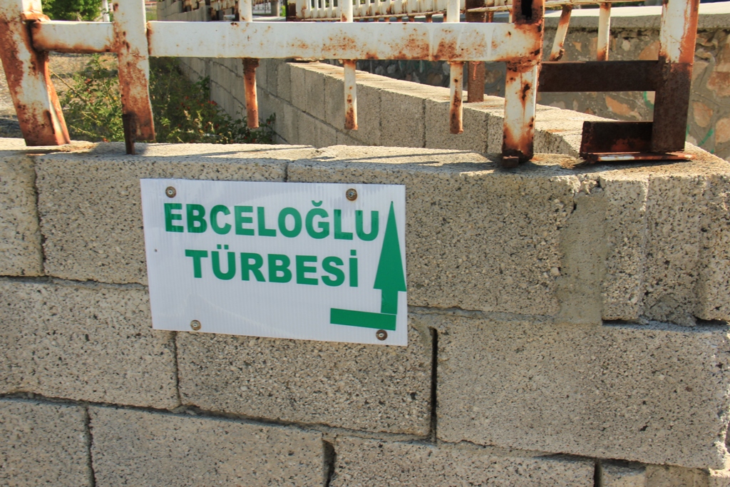 Ebceloğlu Türbesi