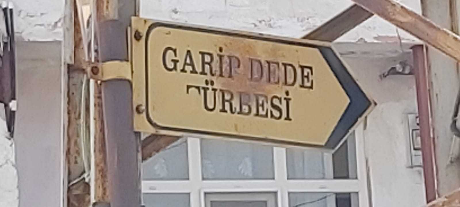 Garip Dede Türbesi