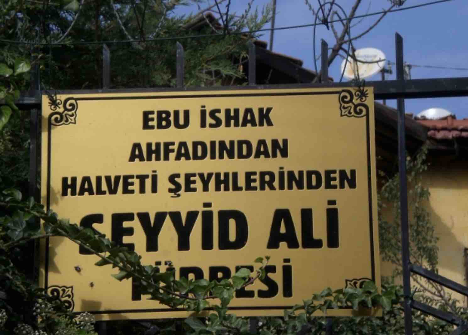 Seyyit Ali  Türbesi ( Şeyh Ebu İshak Kazeruni zaviyesi Türbesi )