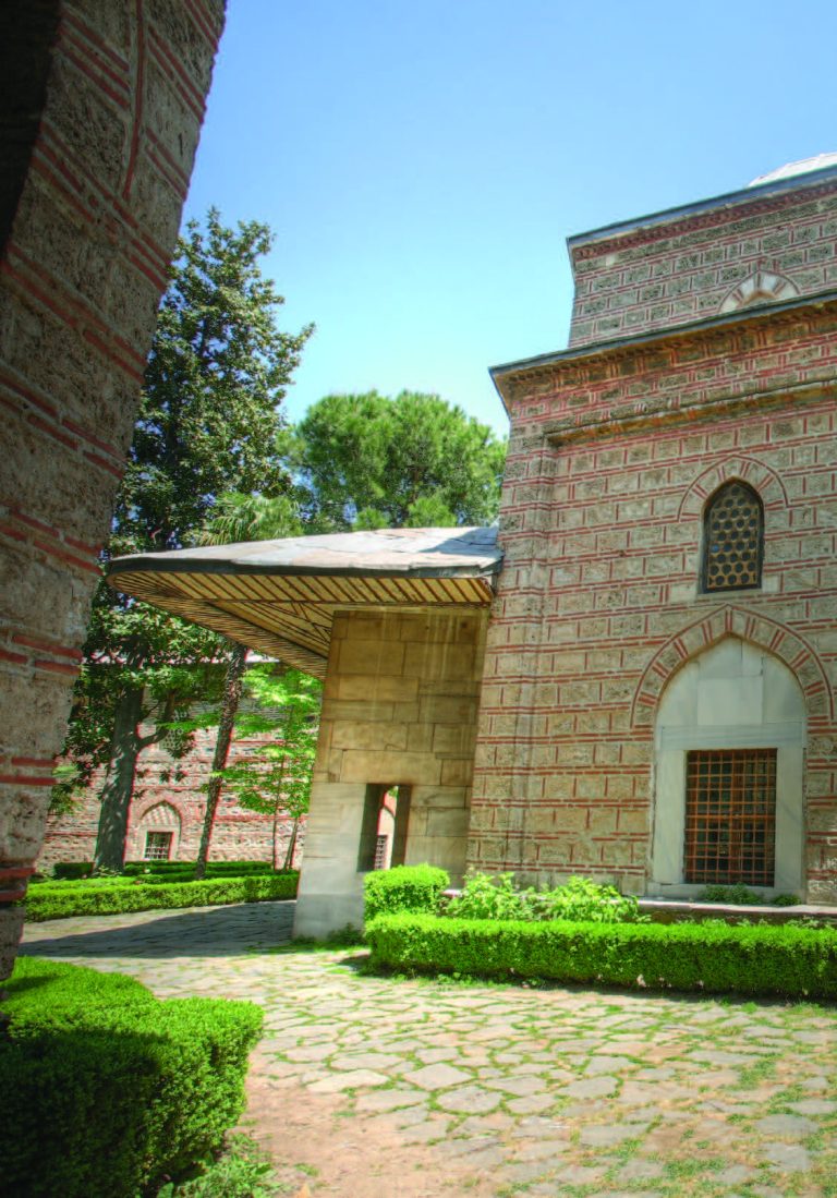Cem Sultan ve Şehzade Mustafa Türbesi